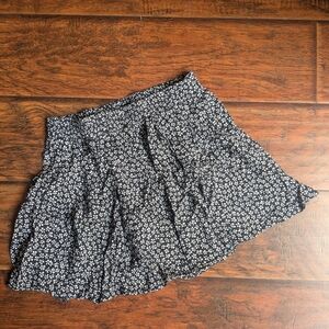 Brandy Melville floral mini skirt black white (one size)